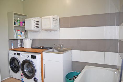 Photo of property in 17 Ranganui Road, Kaiwaka, 0573