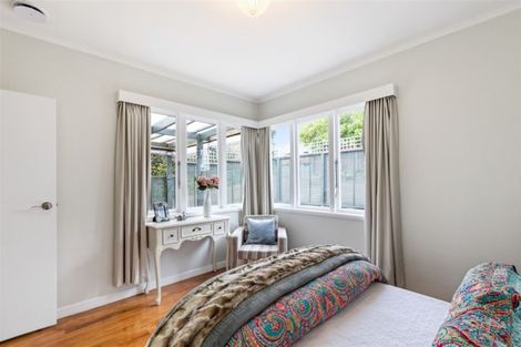 Photo of property in 1/154 Forrest Hill Road, Forrest Hill, Auckland, 0620