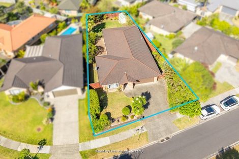 Photo of property in 52 Brookwood Drive, Henderson, Auckland, 0612