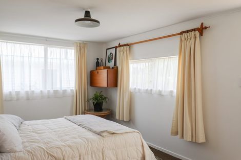 Photo of property in 116 Woodglen Road, Glen Eden, Auckland, 0602