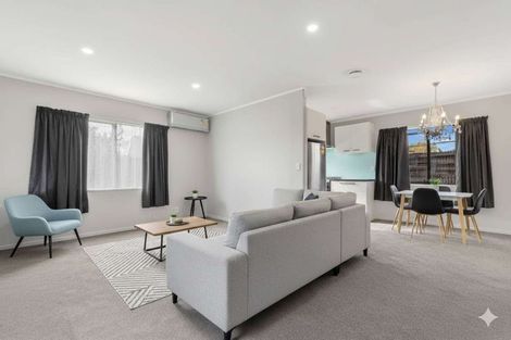 Photo of property in 2/17 Mcdougall Street, Manurewa East, Auckland, 2102