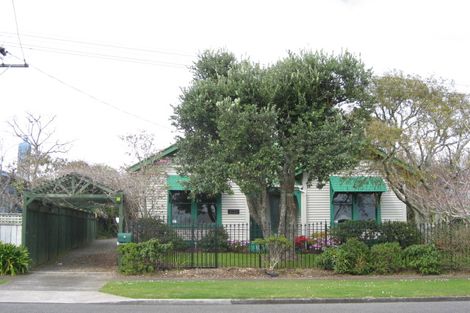 Photo of property in 6 Rawhiti Street, Vogeltown, New Plymouth, 4310