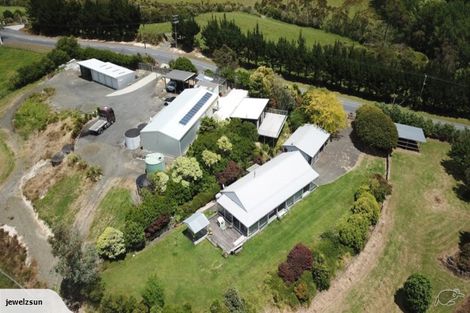 Photo of property in 25 Hull Road, Waitoki, Kaukapakapa, 0871