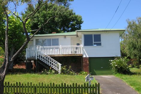 Photo of property in 1 Jamaica Place, Blockhouse Bay, Auckland, 0600