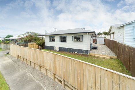 Photo of property in 17 Dahlstrom Grove, Kelvin Grove, Palmerston North, 4414