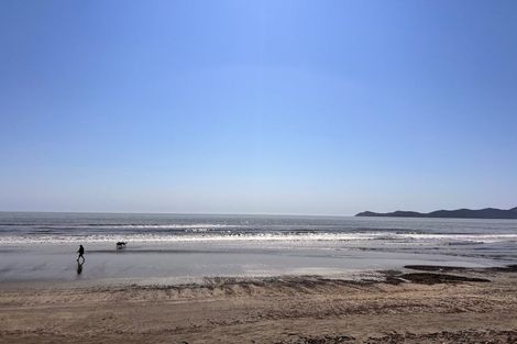 Photo of property in 2/33 Beach Road, Paekakariki, 5034