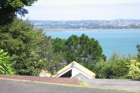 Photo of property in 36 Brigantine Drive, Beach Haven, Auckland, 0626