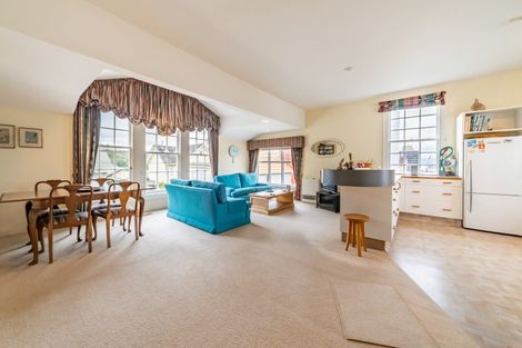 Photo of property in 19 Selwyn Terrace, Thorndon, Wellington, 6011