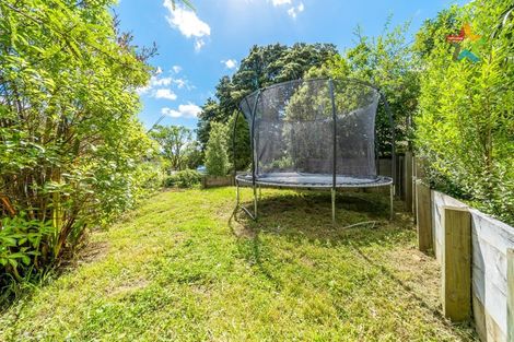 Photo of property in 1a Wyndham Road, Pinehaven, Upper Hutt, 5019