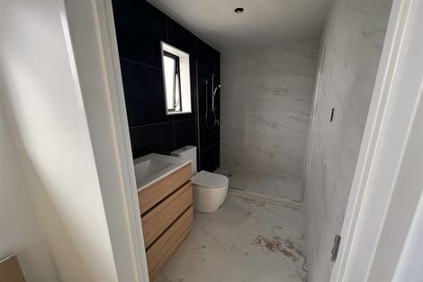 Photo of property in 4b Finlow Drive, Te Atatu South, Auckland, 0610