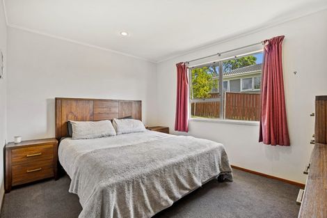 Photo of property in 16 Arlette Place, Massey, Auckland, 0614
