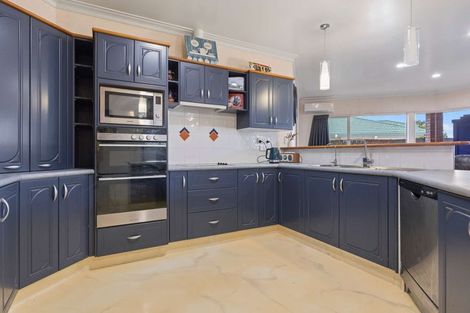 Photo of property in 152 Gravatt Road, Papamoa Beach, Papamoa, 3118