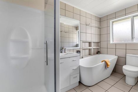 Photo of property in 9 Bata Place, Pomare, Rotorua, 3015