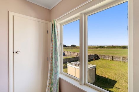 Photo of property in 46 Matipo Street, Castlecliff, Wanganui, 4501