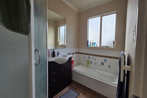Photo of property in 135 Cyril French Drive, Flat Bush, Auckland, 2016