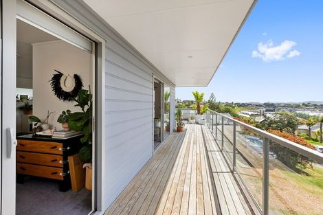 Photo of property in 1 John Dee Crescent, Red Beach, 0932