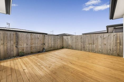 Photo of property in 4 Mokopapa Street, Takanini, 2112