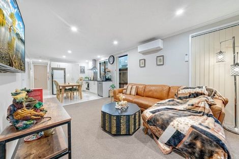 Photo of property in 30 Opoka Street, Takanini, 2110