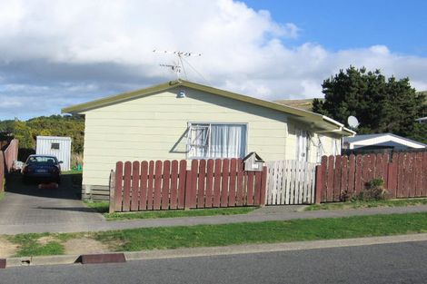 Photo of property in 125 Pikarere Street, Titahi Bay, Porirua, 5022