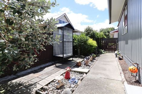Photo of property in 2/204 Belvedere Road, Carterton, 5713