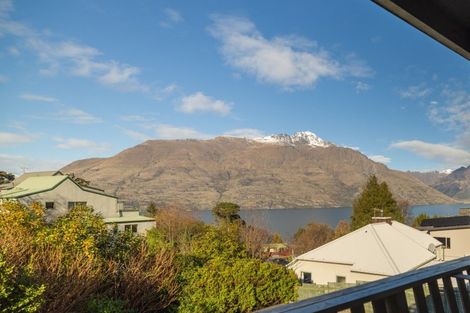 Photo of property in 16 Williams Street, Sunshine Bay, Queenstown, 9300