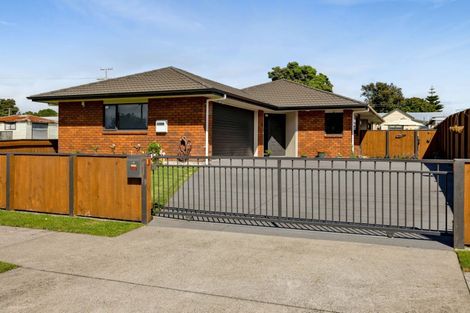 Photo of property in 109 Browne Street, Waitara, 4320