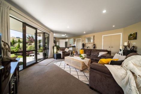 Photo of property in 1 Manorburn Place, Lake Hayes, Queenstown, 9304