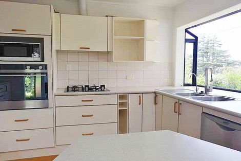 Photo of property in 17 Macnay Way, Murrays Bay, Auckland, 0630