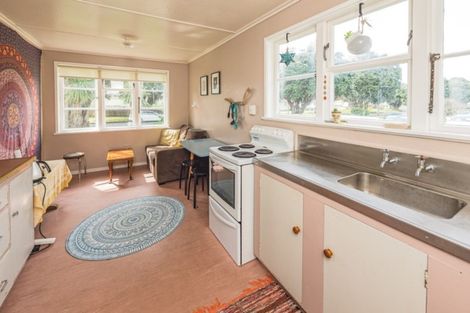 Photo of property in 73 Harper Street, Gonville, Whanganui, 4501