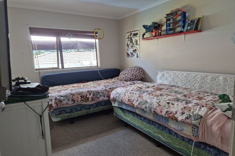 Photo of property in 57b Sabulite Road, Kelston, Auckland, 0602