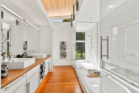 Photo of property in 47 Hardens Lane, Paremoremo, Auckland, 0632