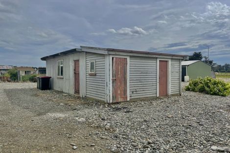 Photo of property in 50 Seaward Road, Edendale, 9825