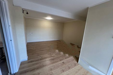 Photo of property in 73 Totaravale Drive, Totara Vale, Auckland, 0629