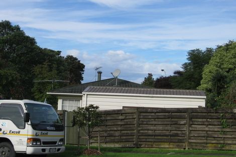 Photo of property in 2 Bradbury Road, Botany Downs, Auckland, 2010