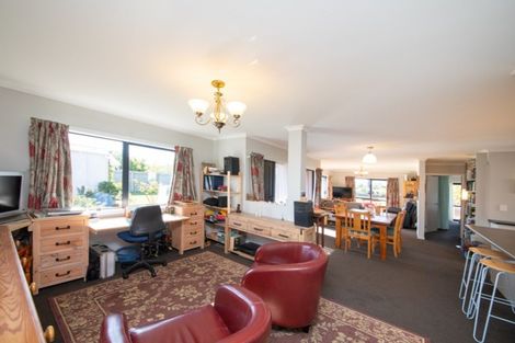 Photo of property in 7 Guthrie Court, Bulls, 4818