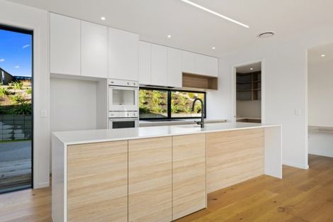 Photo of property in 33 Obelisk Street, Wanaka, 9305