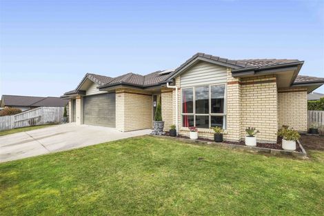 Photo of property in 6 Holly Place, Rototuna North, Hamilton, 3210