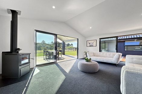 Photo of property in 46 Montgomery Crescent, Kinloch, Taupo, 3377