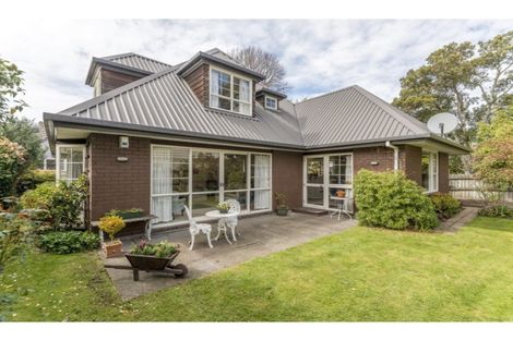 Photo of property in 70a Straven Road, Fendalton, Christchurch, 8014