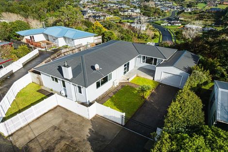 Photo of property in 13e York Crescent, Westown, New Plymouth, 4310