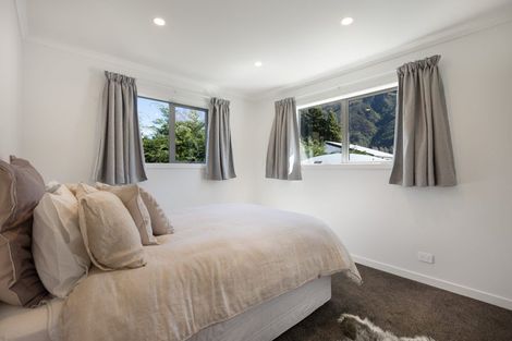 Photo of property in 43 Oxford Street, Kingston, Athol, 9793