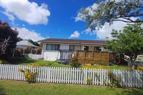 Photo of property in 1/21 Rapallo Place, Farm Cove, Auckland, 2012