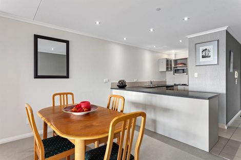 Photo of property in White Isle Apartments, 6/23 Quay Street, Whakatane, 3120