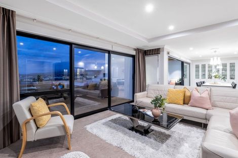 Photo of property in 14 Wangapeka Way, Aotea, Porirua, 5024