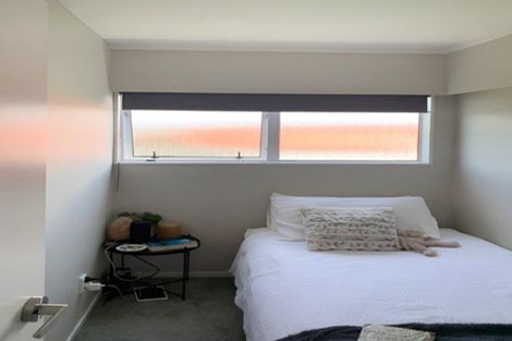 Photo of property in 83 Luckens Road, West Harbour, Auckland, 0618