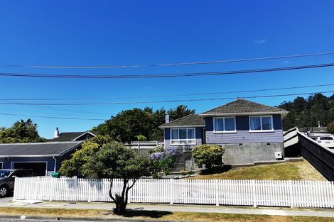 Photo of property in 9 Peel Place, Wainuiomata, Lower Hutt, 5014