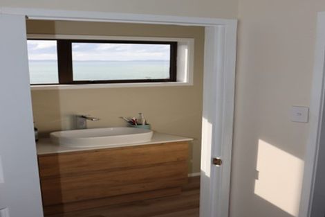 Photo of property in 26 Bay View Road, Cable Bay, 0420