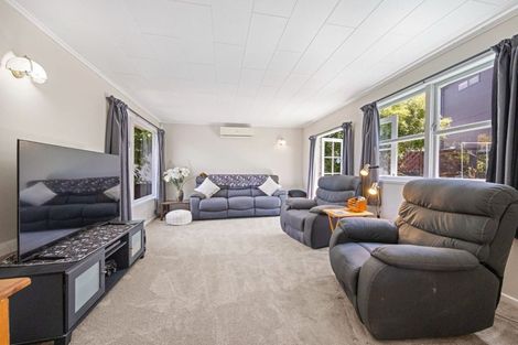 Photo of property in 38 Chatsworth Crescent, Pakuranga Heights, Auckland, 2010