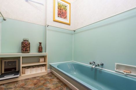 Photo of property in 20 Mountain Road, Morningside, Whangarei, 0110