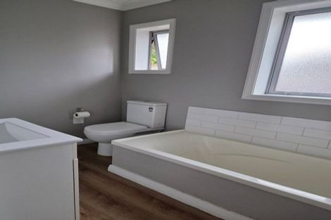 Photo of property in 100 Willryan Avenue, New Brighton, Christchurch, 8083